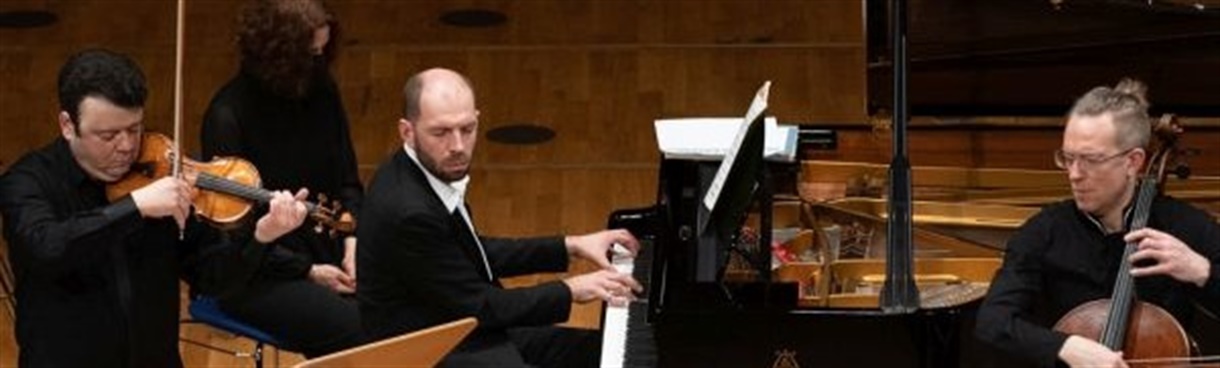 TRIO KOROBEINIKOV/MOSER/GLUZMAN