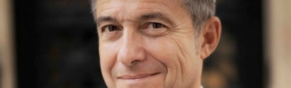 ΣΥΓΓΡΑΦΕΙΣ ΤΟΥ ΚΟΣΜΟΥ ΤΑΞΙΔΕΥΟΥΝ ΣΤΟ ΜΕΓΑΡΟ: DIDIER FASSIN